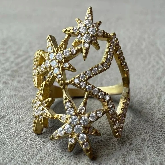 Star Ring - Picture 2 of 8